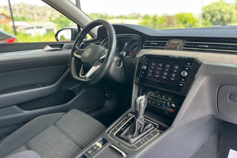 VOLKSWAGEN PASSAT 2.0 TDI DSG BUSINESS LINE LED 150KS slika 19