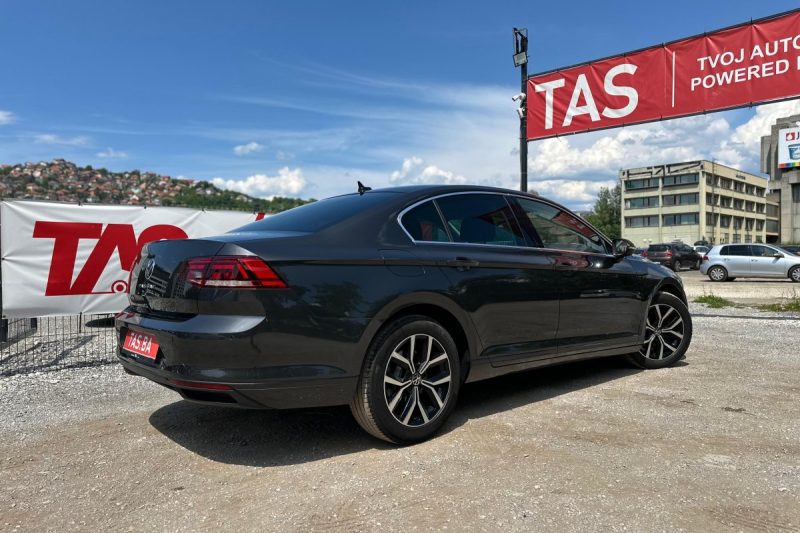 VOLKSWAGEN PASSAT 2.0 TDI DSG BUSINESS LINE LED 150KS slika 28