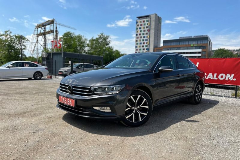 VOLKSWAGEN PASSAT 2.0 TDI DSG BUSINESS LINE LED 150KS slika 23