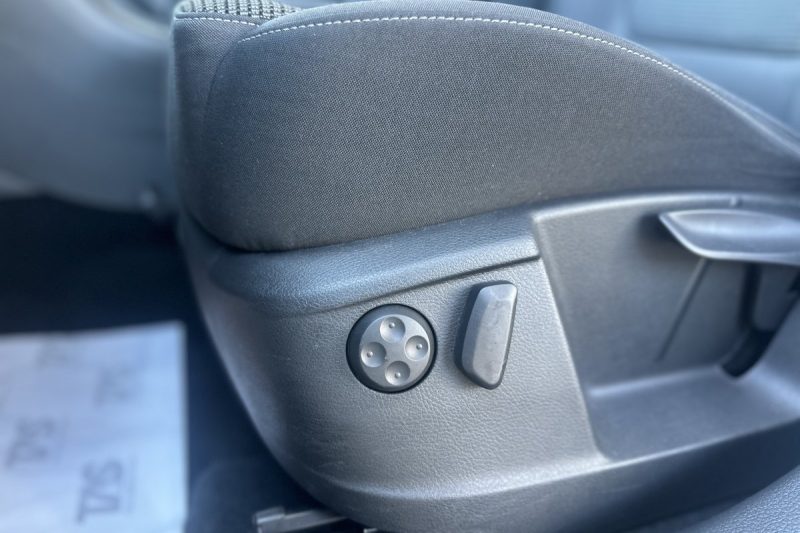VOLKSWAGEN SHARAN 2.0 TDI 7 SJEDIŠTA 150 KS slika 17