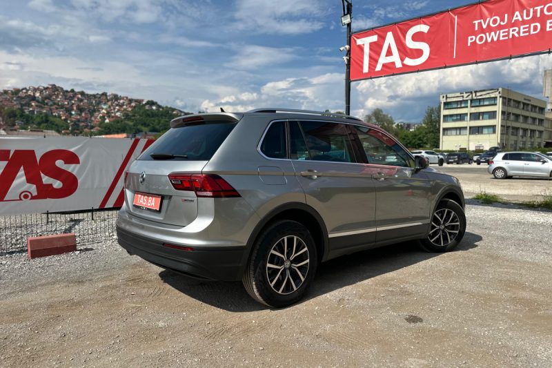 VOLKSWAGEN TIGUAN 2.0 TDI DSG 4MOTION (4X4) 110KW NAVI slika 26