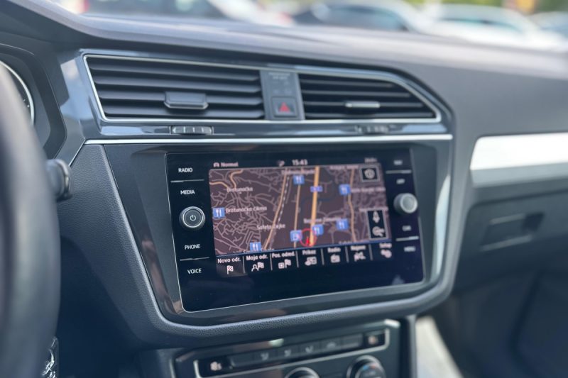 VOLKSWAGEN TIGUAN 2.0 TDI DSG 4MOTION (4X4) 110KW NAVI slika 10