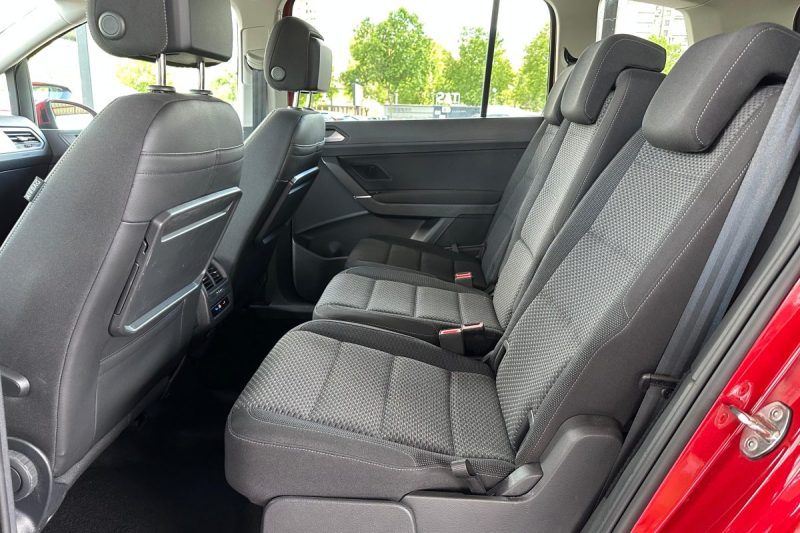 VOLKSWAGEN TOURAN 2.0 TDI DSG COMFORTLINE 150KS VIRTUAL, FACELIFT slika 6