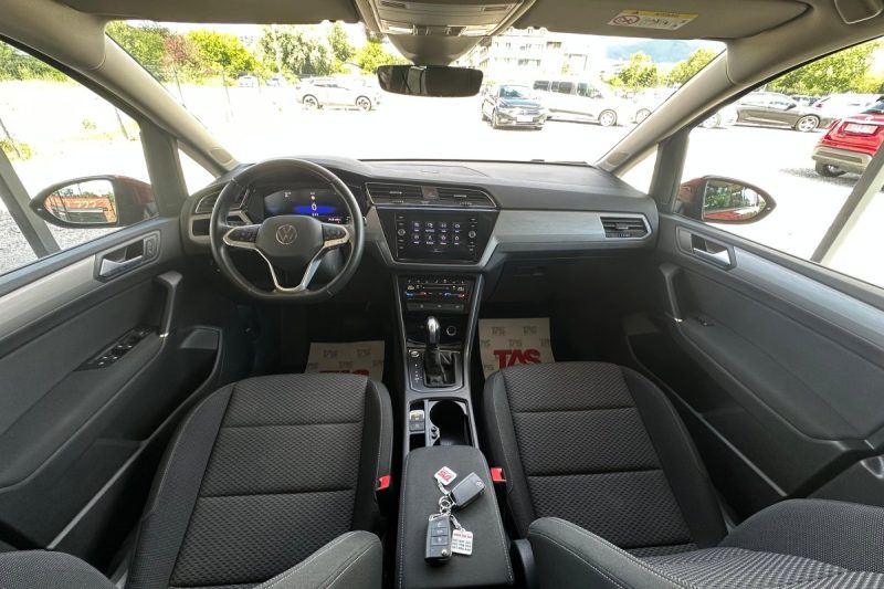 VOLKSWAGEN TOURAN 2.0 TDI DSG COMFORTLINE 150KS VIRTUAL, FACELIFT slika 7